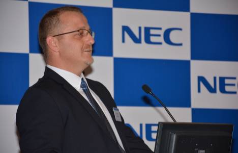 NEC, damar izi okuyucusu sistemi ile suçların önüne geçiyor!