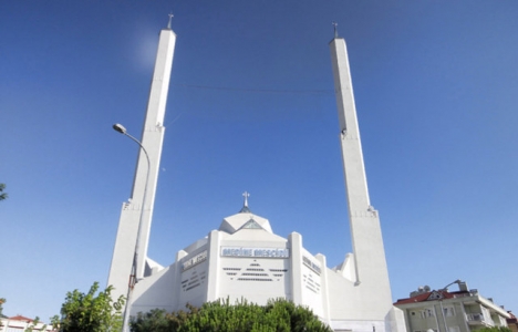 İşte modern mimarinin çizgilerini taşıyan sıradışı camiler!