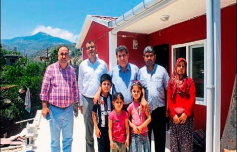  Antakya'da dört aile ev sahibi oldu!