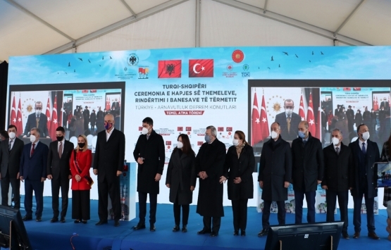 Arnavutluk ta depremzedeler için yapılacak yeni binaların temeli atıldı!