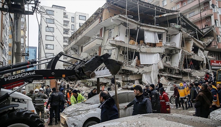 Diyarbakır'da yıkılan 3 bina için 'kolonları kesildi' iddiası! Projeler bir bir incelenecek!