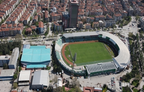 Bursa Atatürk Stadı yıkılmayı bekliyor!