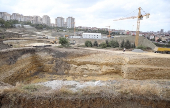 Esenler’de 98 bin riskli yapının 56 bini yenilendi!