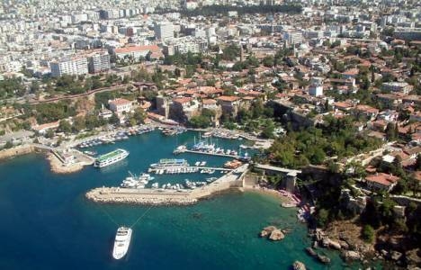 Antalya Muratpaşa'da 70 metruk yapı yıkıldı!