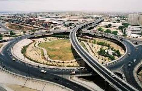 Pakistan'da caminin çatısı çöktü! 