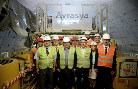 Başbakan Ahmet Davutoğlu: Avrasya Tüneli tarihe altın bir imza olarak geçecektir!