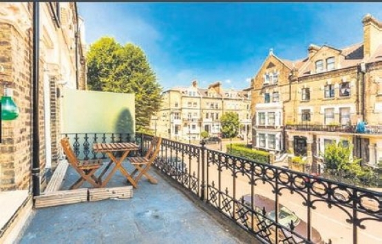 Hande Yener Londra’da ev alıyor!