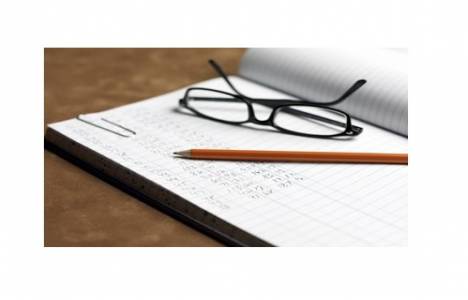 Vali nerede görev yapar?