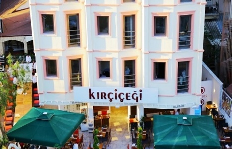 Kırçiceği, Kuşadası'nda restoran ve otel açtı!