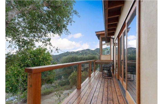 Leighton Meester ve Adam Brody California daki malikanelerini satıyor!