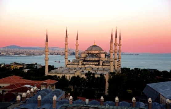 Tarihi binaların yakınında yapılaşma olmamalı!