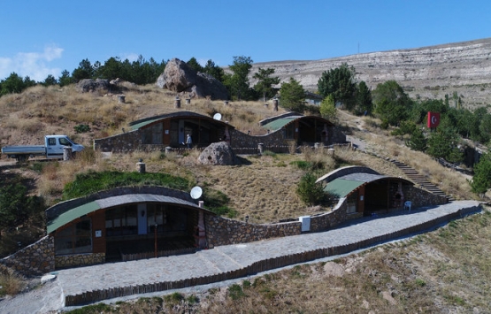Sivas ın Hobbit evleri dünyanın ilgisini çekti!