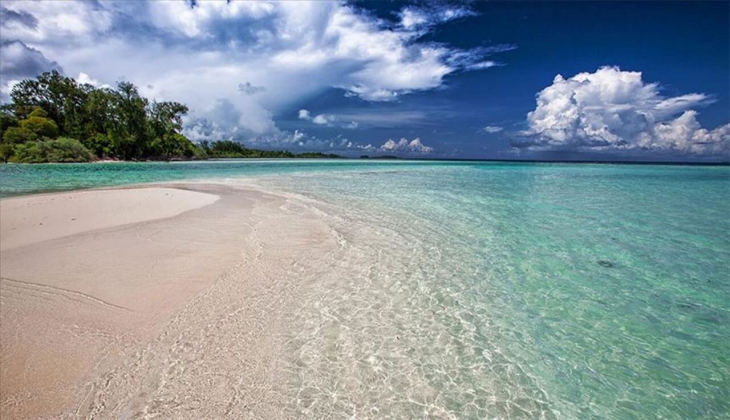 Endonezya'daki 100'den fazla tropik ada açık artırmaya çıkıyor!