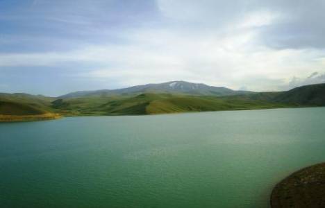  Zernek Barajı’nın su seviyesi yüzde 20'ye düştü!