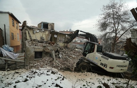 Sakarya'daki metruk binalar yıkılıyor!