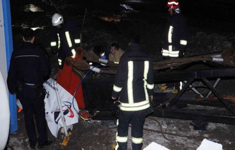 Çanakkale Belediyesi'nin yeni hizmet binası inşaatında vinç devrildi!