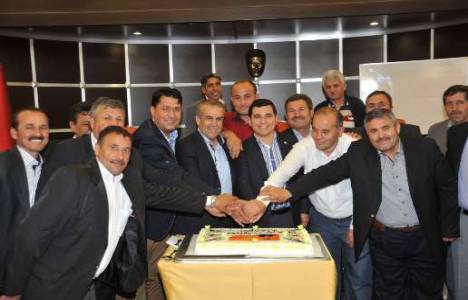 Hakan Tütüncü: Kepez’i biz müteahhitlerle birlikte inşa ediyoruz!