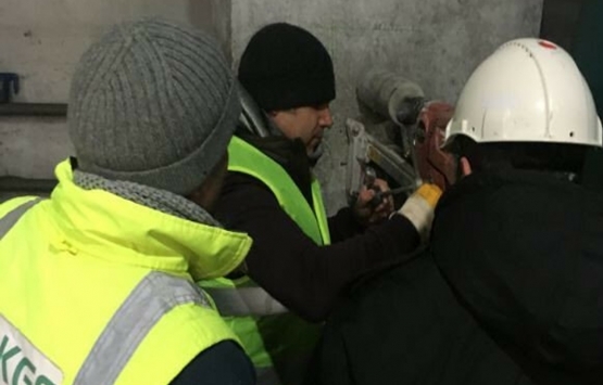 Elazığ daki hasarlı binalarda şaşırtan görüntü!