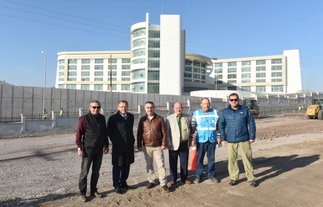 Balıkesir Devlet Hastanesi'nin yolu büyükşehirden!