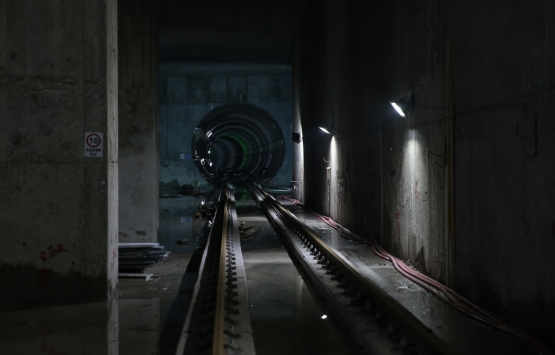 Kabataş-Mahmutbey metrosuna ilk araç indirildi!