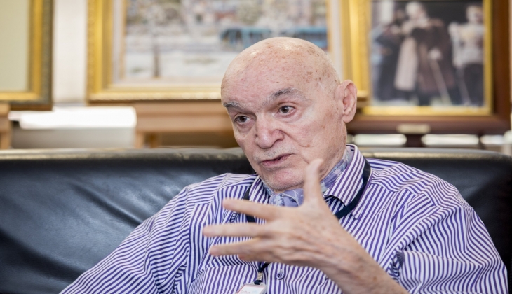 Ünlü gazeteci Hıncal Uluç hayatını kaybetti iddiası! Hıncal Uluç kimdir neden öldü kaç yaşındaydı?