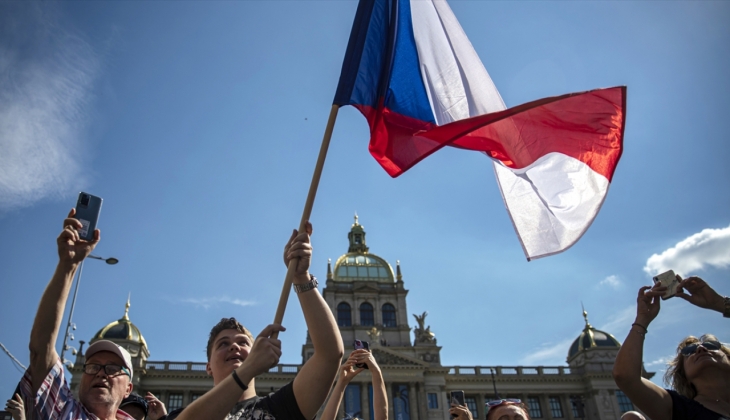 Enerji fiyatları halkı sokağa döktü! 70 bin kişi hükümeti protesto etti