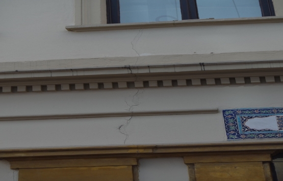 Samsun da AVM inşaatı müzeyi çatlattı!