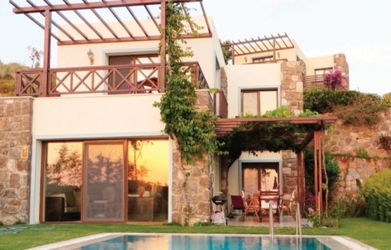 Sinem Kobal ve Lalin e 3 milyon TL lik hediye villa!