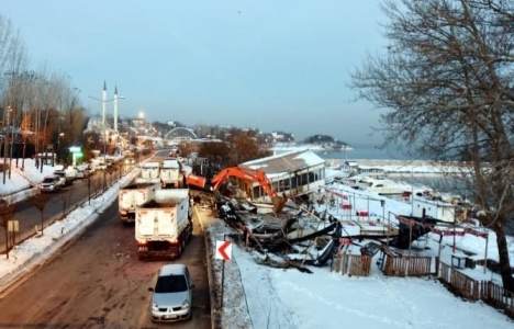 Van Sahil Kordonu Projesi için yıkım başladı!