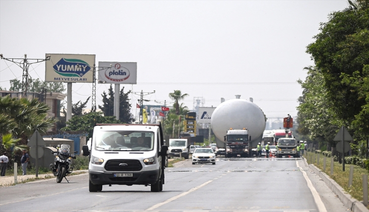 Mersin den yola çıkan dev reaktör Adana ya 4 günde ulaşacak