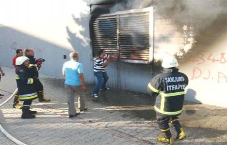  Alışveriş merkezinde çıkan yangın korkuttu!