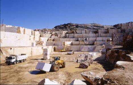 Türkiye dünya mermer modasında geride kalıyor!