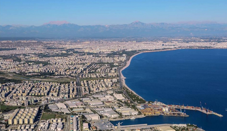 Antalya'da ticaret ve konut imarlı 6 arsa satılacak! 