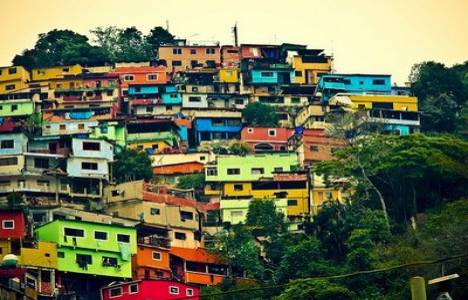 Venezuela'da ülkenin yüzde 70'inde elektrikler kesildi!