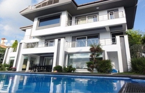 Acarkent Sitesi'nde 6 milyon TL'ye satılık villa!