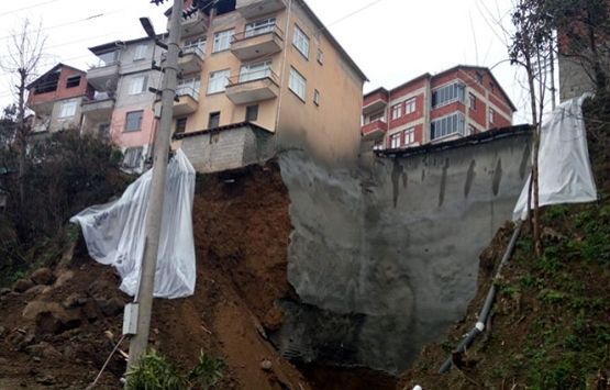 Giresun'da inşaat temelinde heyelan! Evler boşaltıldı!