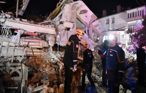 Murat Kurum: Vatandaşlarımızı Elazığ TOKİ konutlarına nakledebilecek durumdayız!