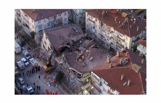 Elazığ'daki 6,8'lik deprem sonrası 3 kat uyarısı!