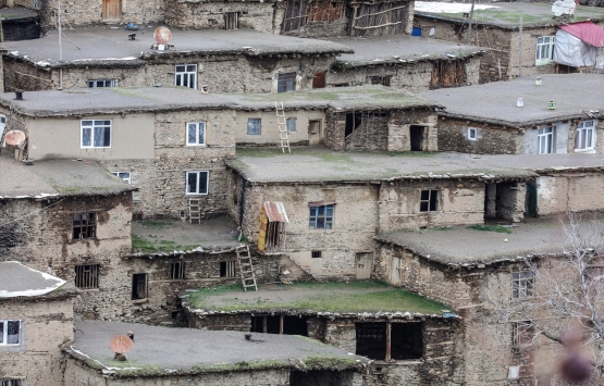 Bitlis Hizan ın ilginç taş evleri!