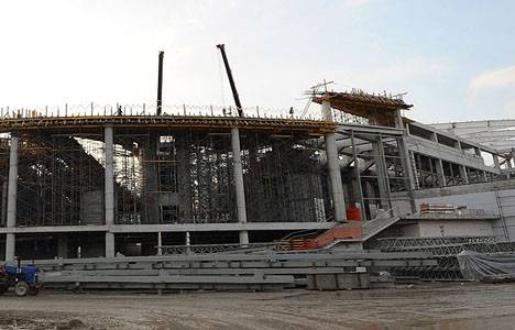 Brezilya'da inşaat halindeki stadyum çöktü!