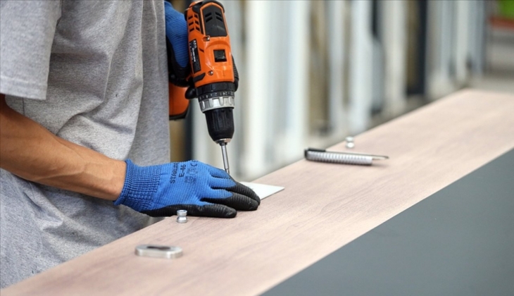 Mavi yakalıların maaşları beyaz yakalıları geçti, transferler başlayacak