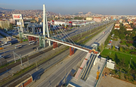 Kocaeli'deki köprülü kavşaklara neşter!