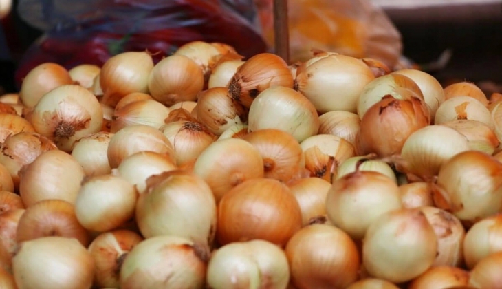 Olsun be soğan ekmek yeriz diyorduk! Ona da zam geldi! Vatandaş ne yiyeceğini şaşırdı