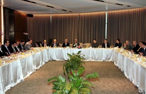 Küçükçekmece'nin alt yapı sorunları masaya yatırıldı! 