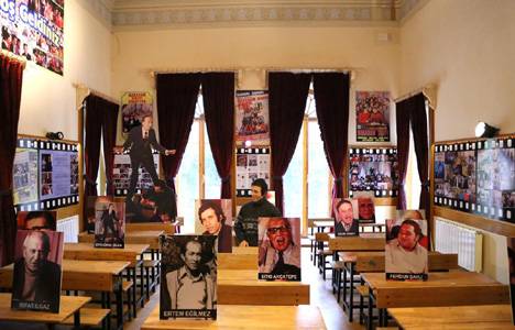 Koşuyolu Adile Sultan Kasrı'nda Hababam Sınıfı Müzesi açıldı!