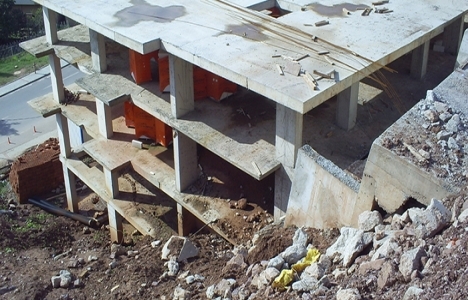 İzmit Radar Yolu Caddesi 3. kez çöktü!