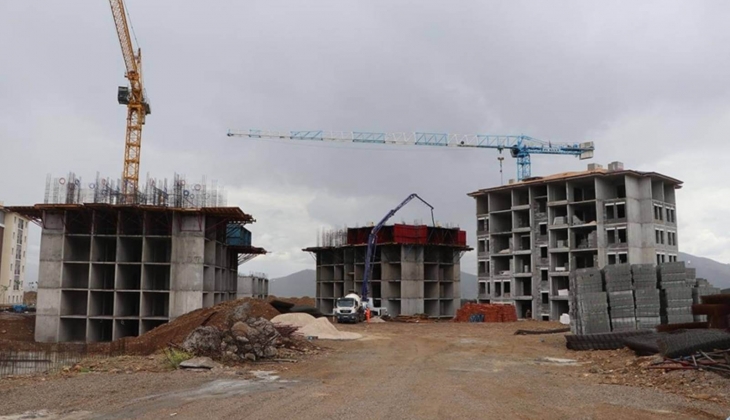 Bakan Kurum dan deprem konutu müjdesi! Eylül de 24 bin konut daha teslim edilecek!