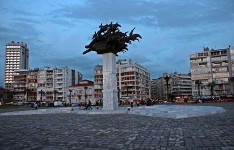 İzmir meydanlarına kablosuz internet!