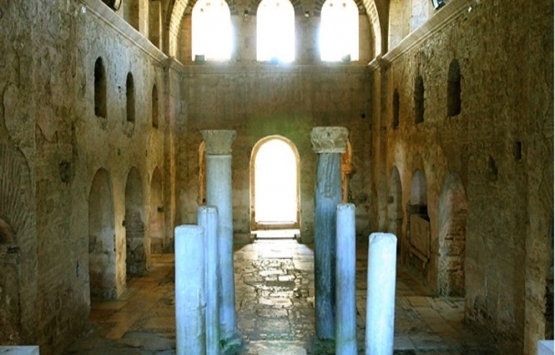 Antalya'daki Noel Baba Kilisesi'nin çatısı çürüdü! 