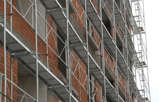 Şanlıurfa'da inşaat iskelesi çöktü: 4 yaralı!